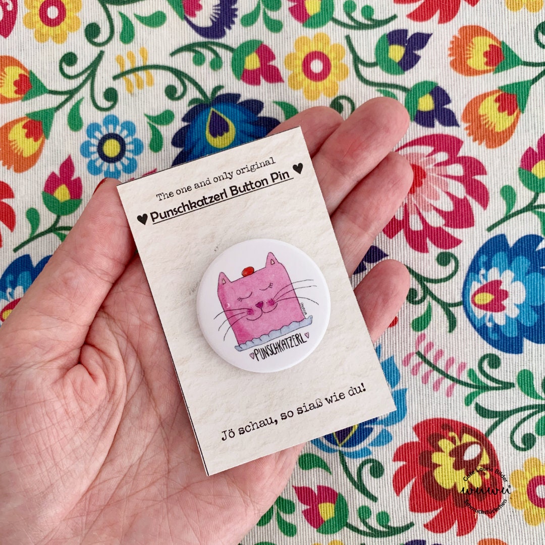 Anstecker | Pin | Button Katze Punschkatzerl Punschkrapferl Punschkrapfen Katzen Mehlspeise Wien