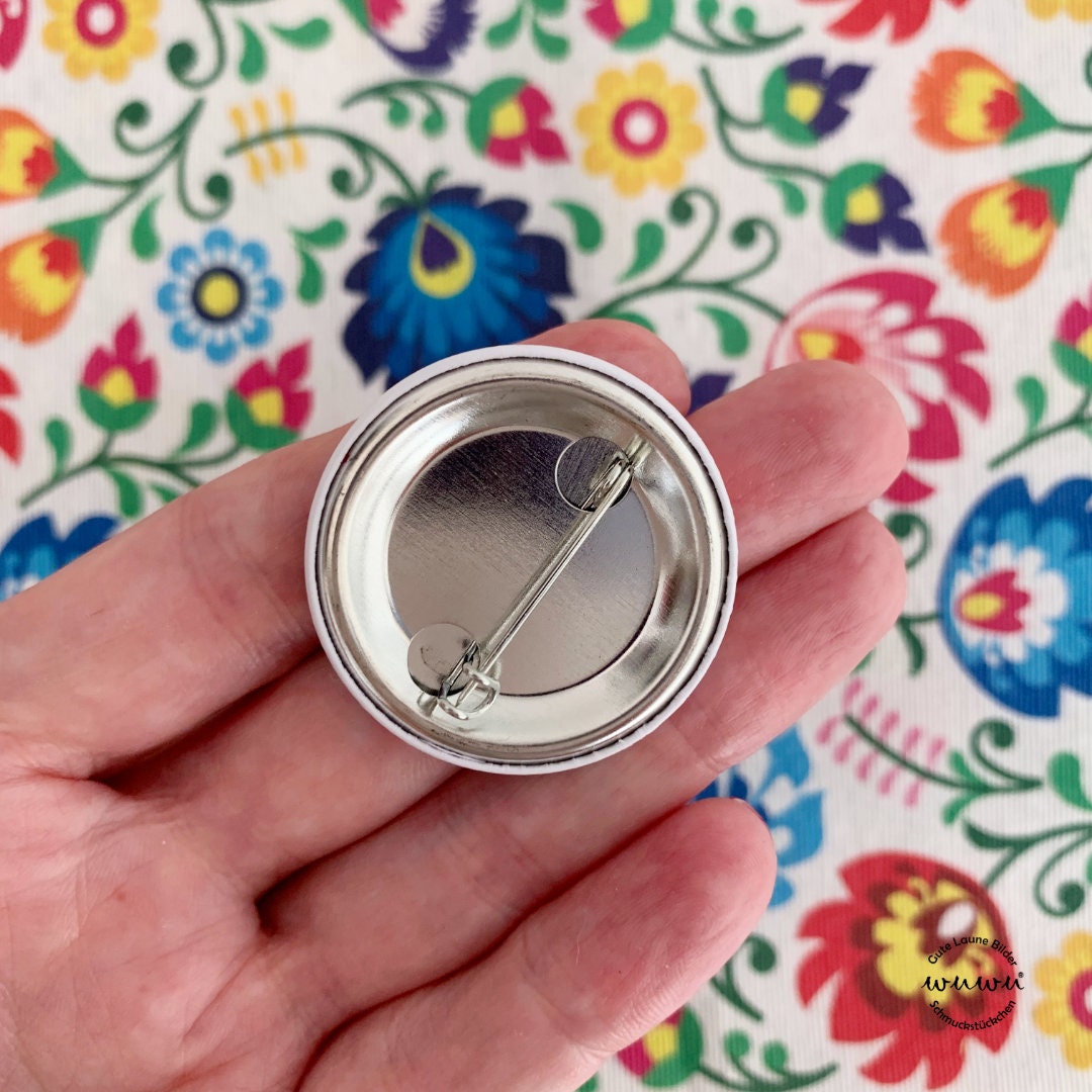 Anstecker | Pin | Button Katze Punschkatzerl Punschkrapferl Punschkrapfen Katzen Mehlspeise Wien