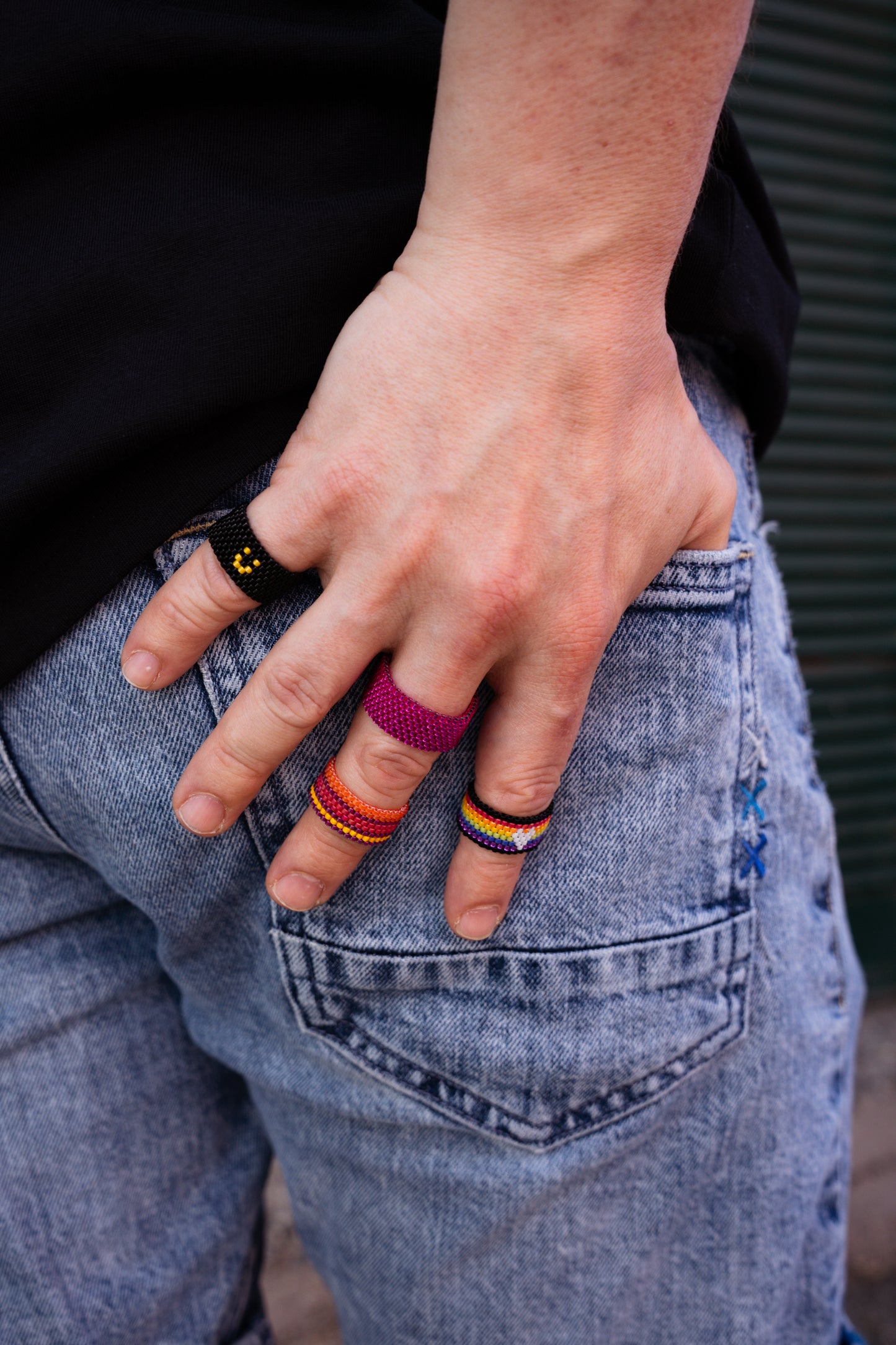 Smiley Ring schwarz / flach / Boho & Hippie / Perlenring